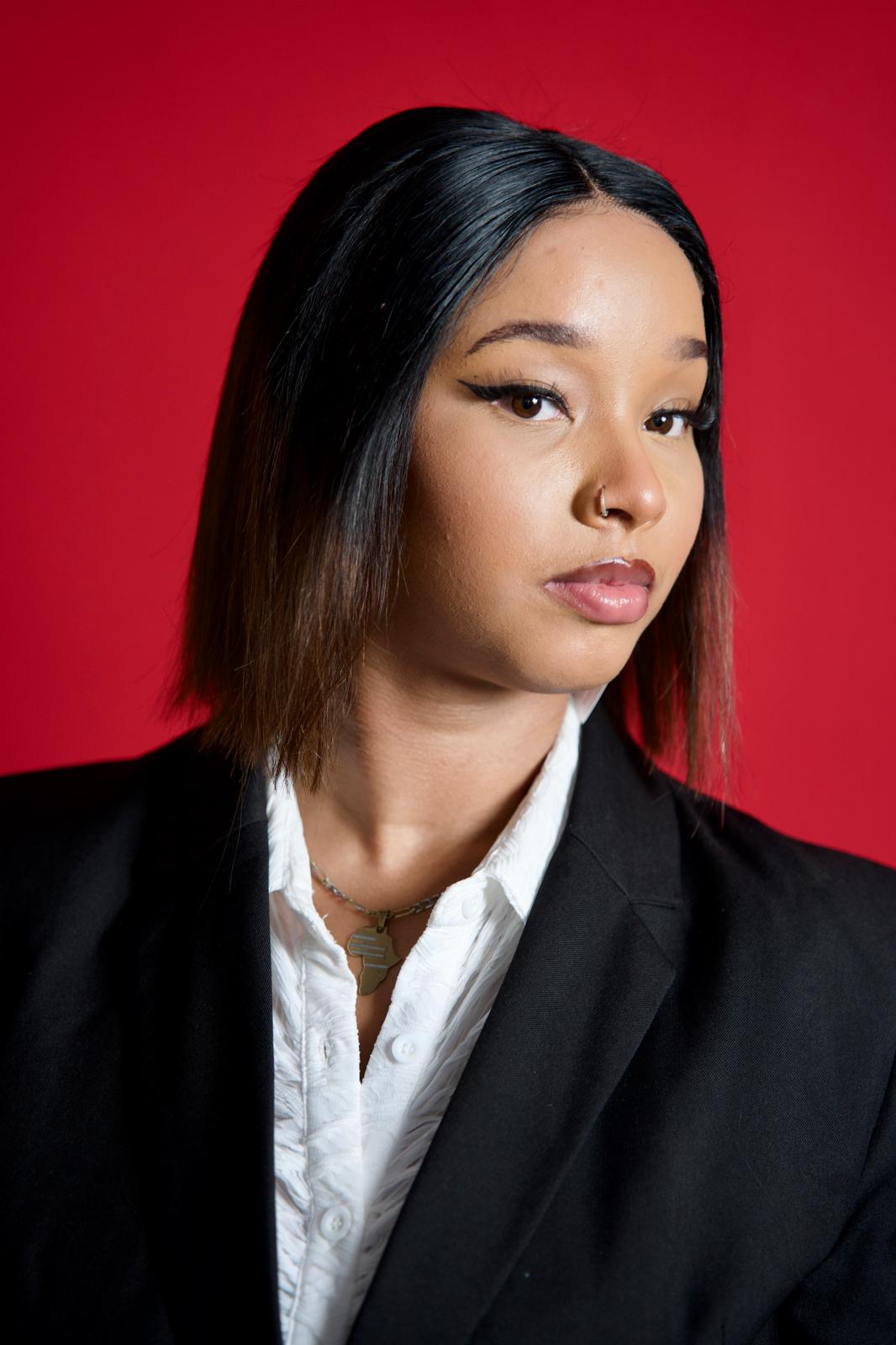 Tinah - Perruque Femme Noire Lisse 8" | Lace Wig Courte Transparente