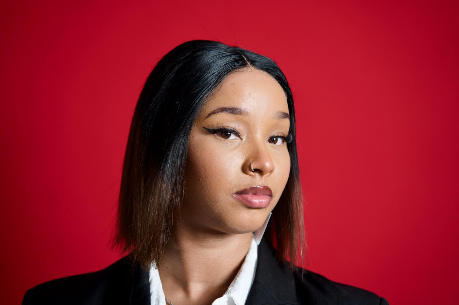 Tinah - Perruque Femme Noire Lisse 8" | Lace Wig Courte Transparente