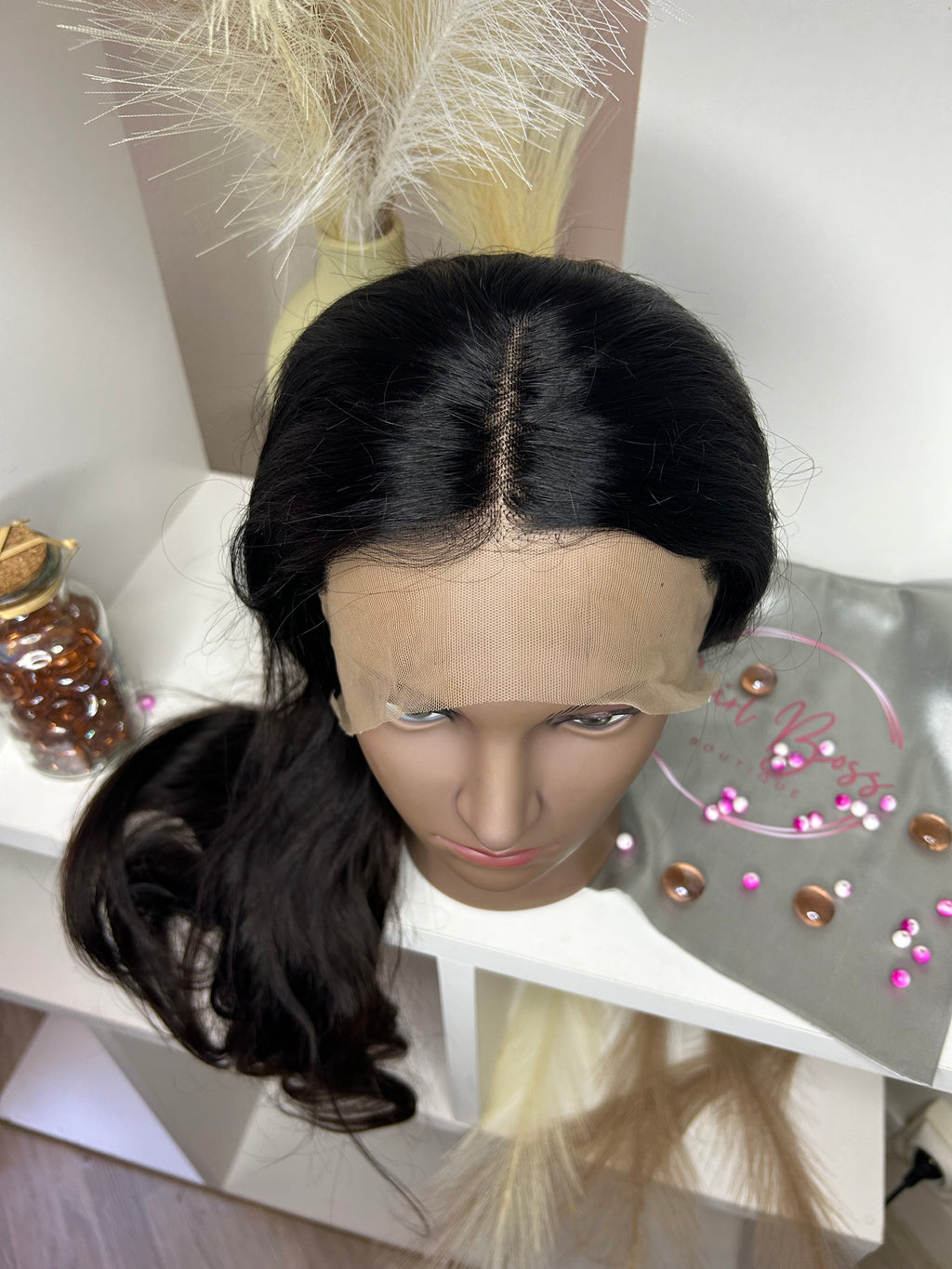 Charmante - Perruque Femme Noire Ondulée 20" | Frontal Wig Transparente